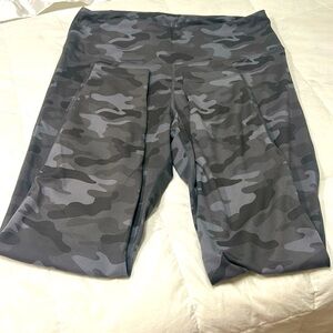 Danskin full length camouflage leggings.